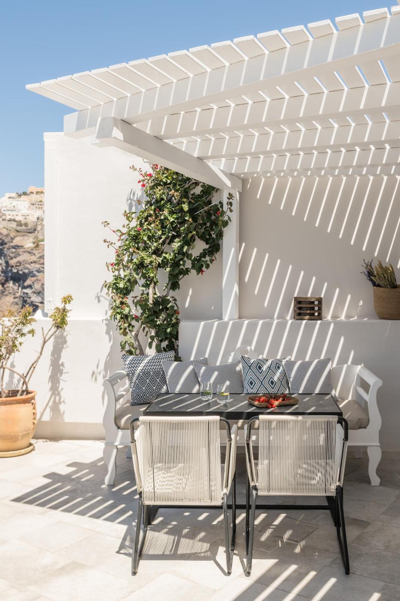 Porto Fira Suites Exterior foto