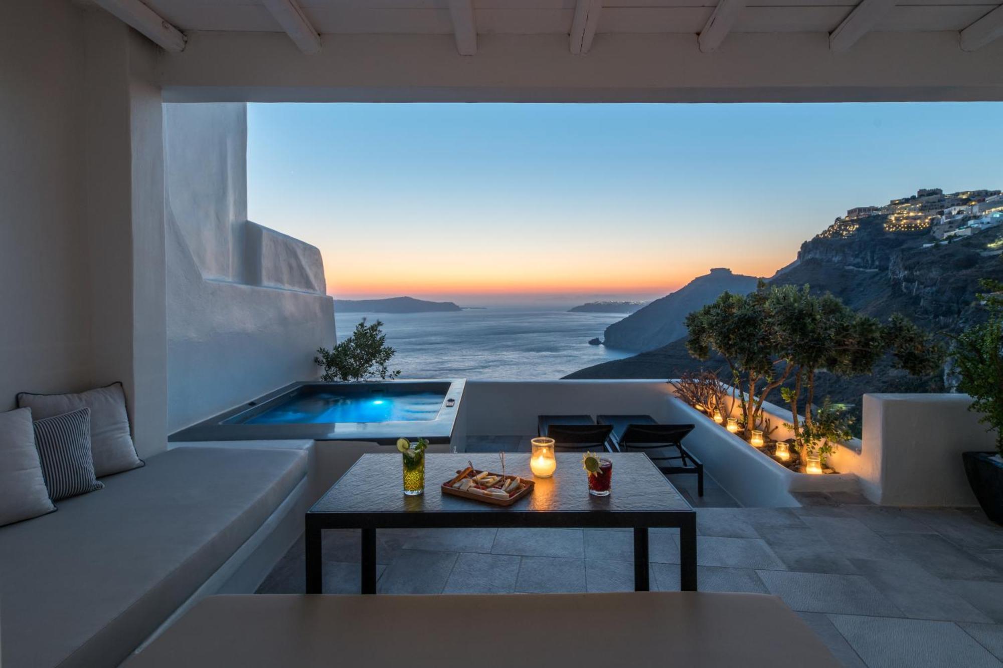 Porto Fira Suites Exterior foto