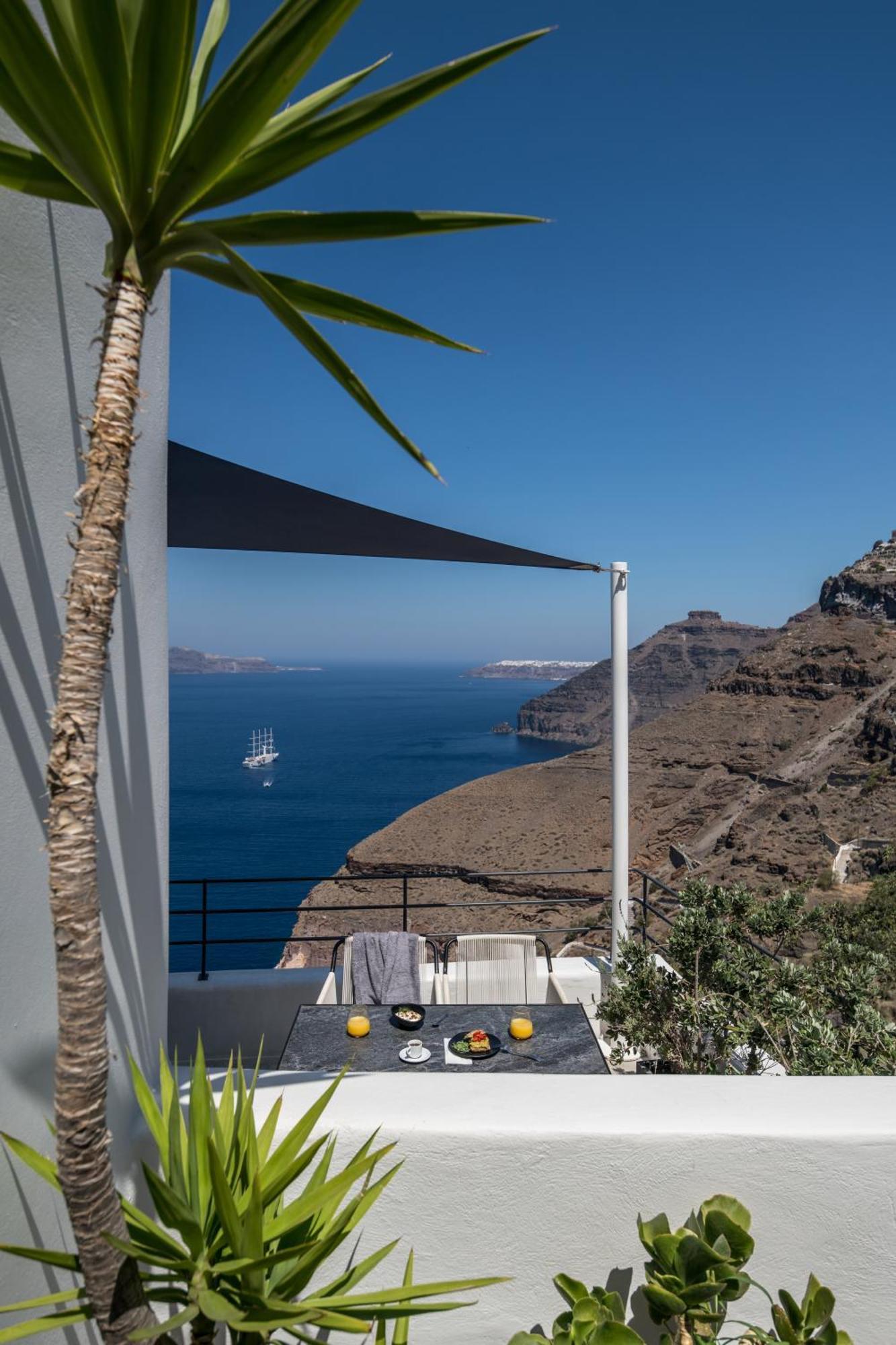 Porto Fira Suites Exterior foto