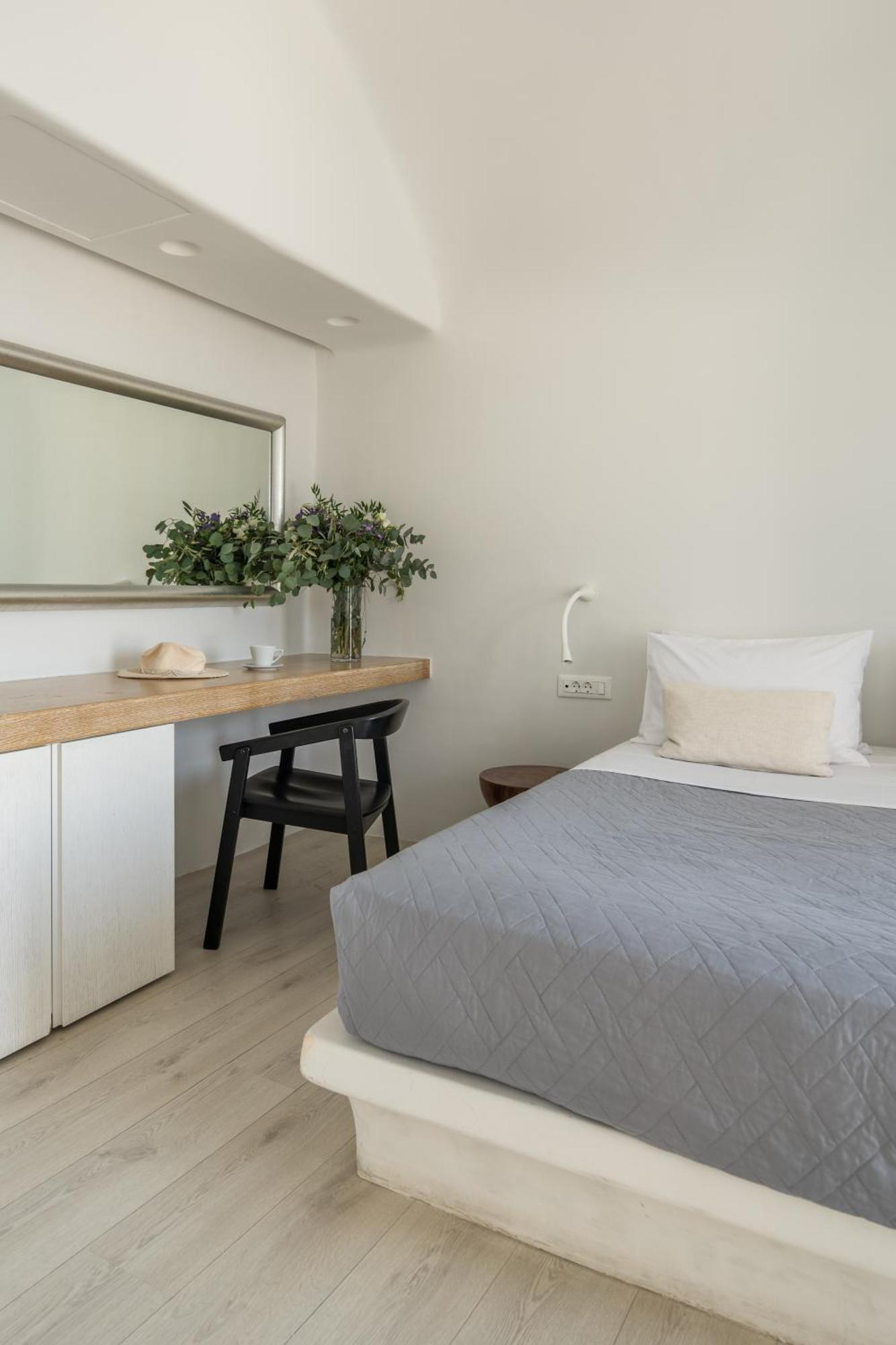 Porto Fira Suites Exterior foto