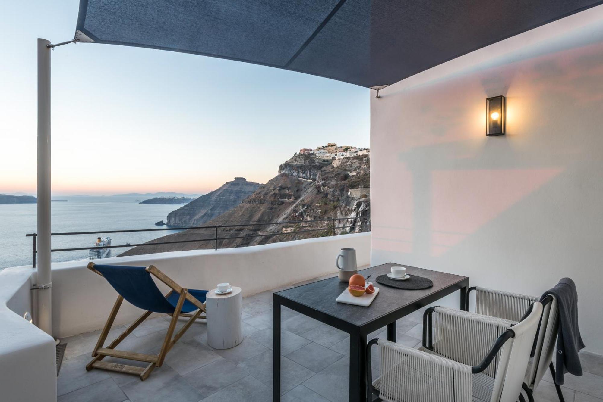 Porto Fira Suites Exterior foto